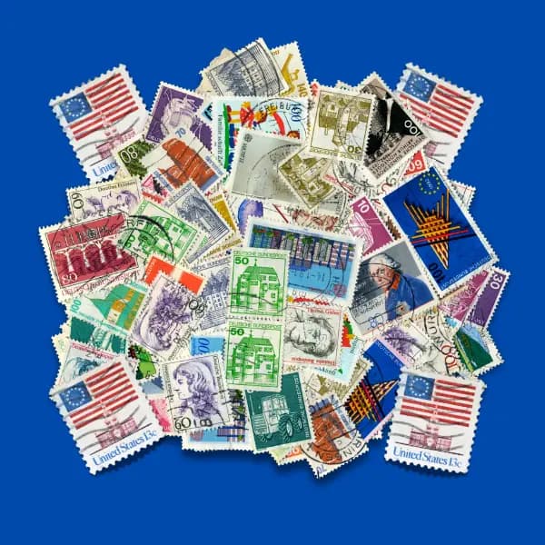 postage-discounts hero visual